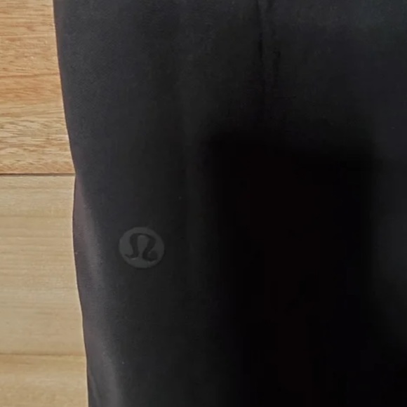 Lululemon On The Fly Flared Trouser - Picture 5 of 6